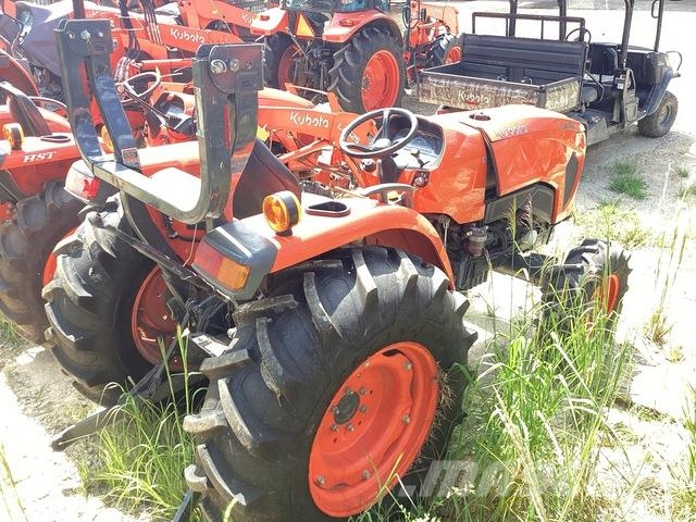 Kubota L4802HST جرارات مدمجة