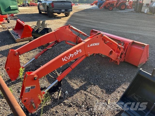 Kubota LA1065A Muu