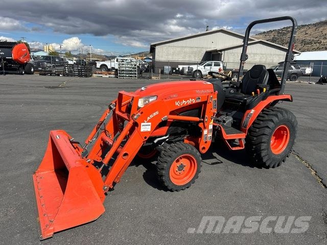Kubota LX2610HSD 小型拖拉机
