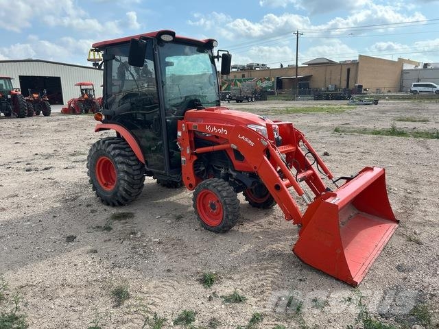 Kubota LX3310HSDC Compacttrekkers