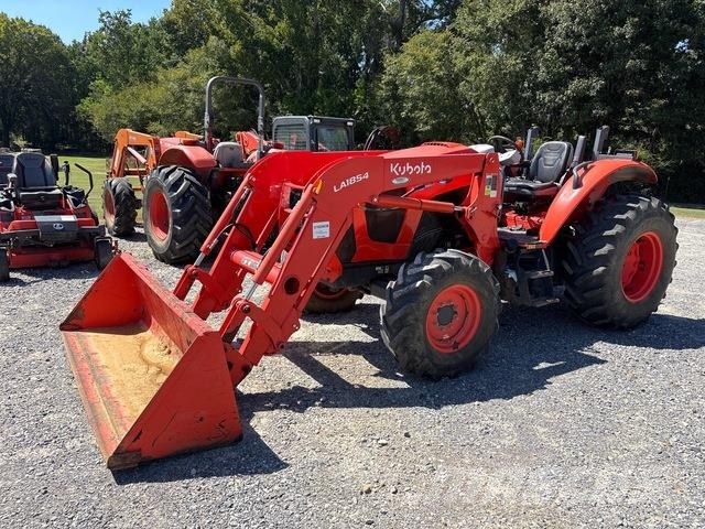Kubota M5-111D Compact tractors