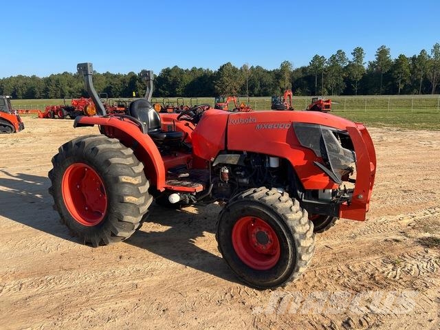 Kubota MX6000HST Kompaktné traktory