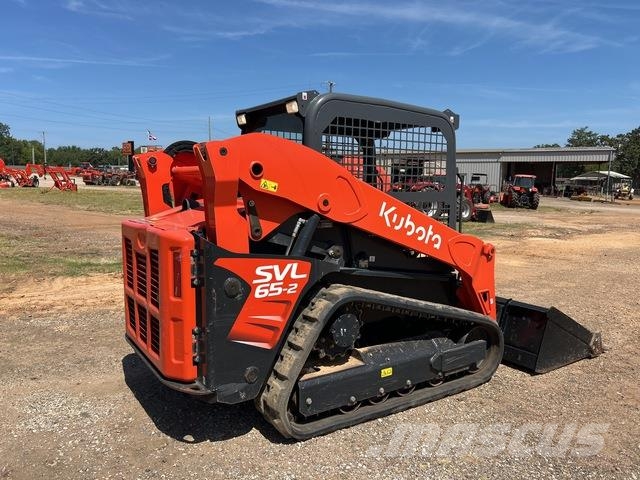Kubota SVL65-2 滑移轉向裝載機