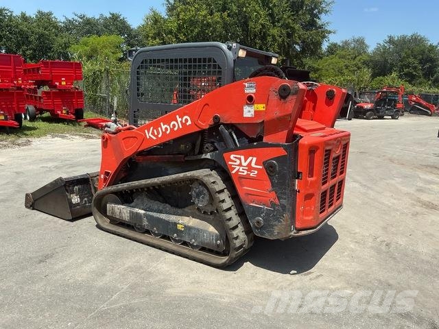 Kubota SVL75-2HFWC Mini Pale Gommate