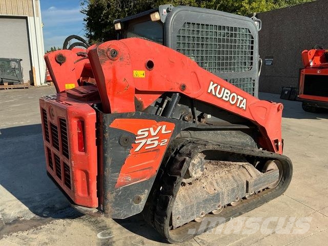 Kubota SVL75-2HFWC Lietoti riteņu kompaktiekrāvēji