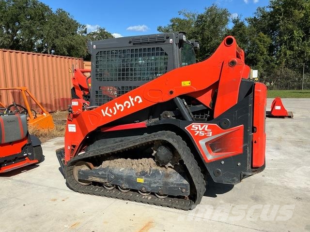 Kubota SVL75-3HFWC Mini Pale Gommate