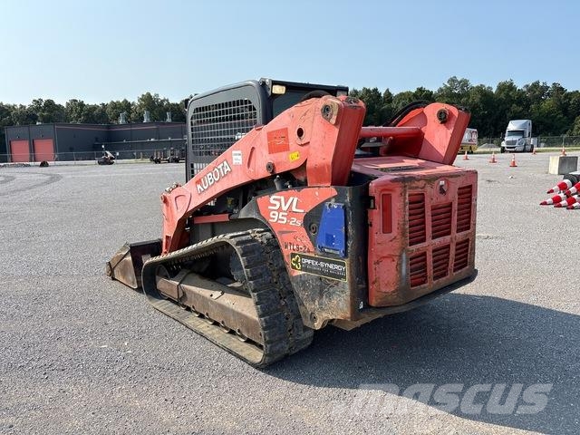 Kubota SVL95-2 Skid steer loaders