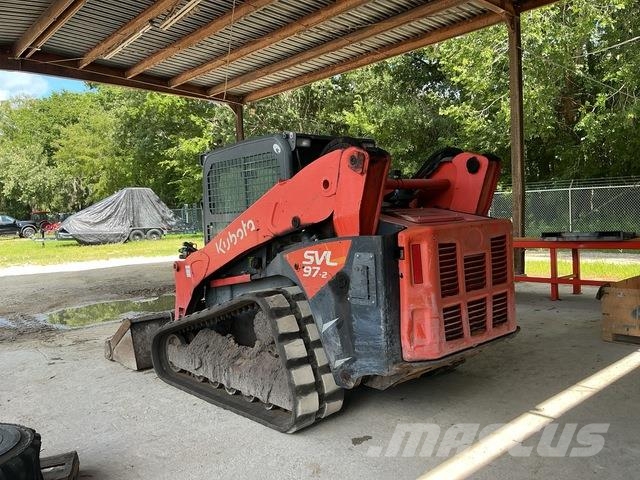 Kubota SVL97-2HFC スキッドステアローダー