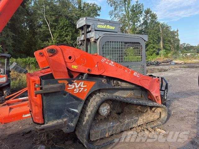 Kubota SVL97-2HFC スキッドステアローダー