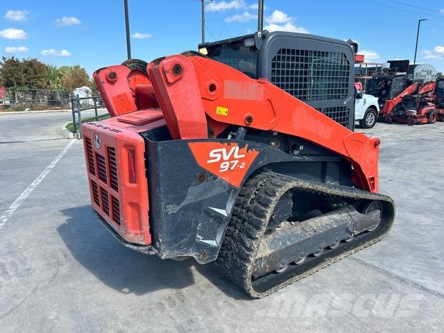 Kubota SVL97-2HFC 스키드로더