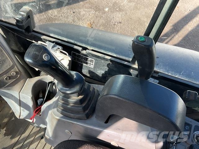 Kubota U27-4 Mini bageri < 7t