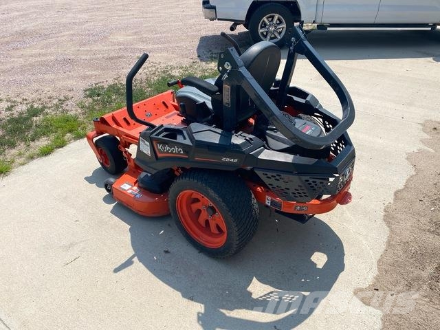 Kubota Z242KW-48 Construction - Autres