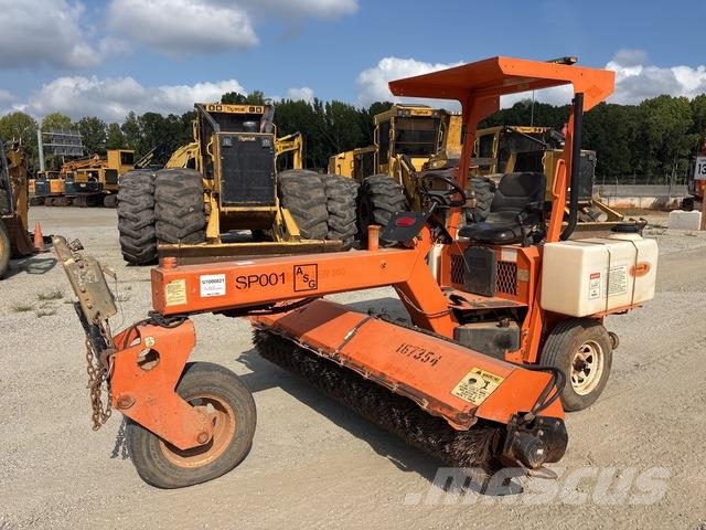 Lay-Mor SM300 İç mekan süpürme makineleri