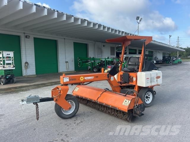 Lay-Mor SM300 كاسحات داخلية