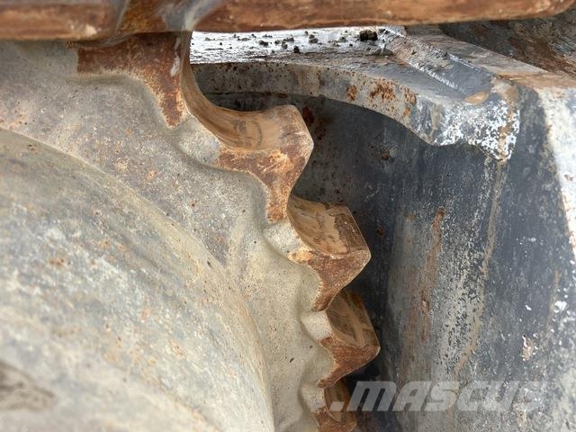 Liebherr 950T Vikšriniai ekskavatoriai