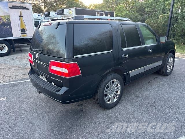 Lincoln Navigator Automobili
