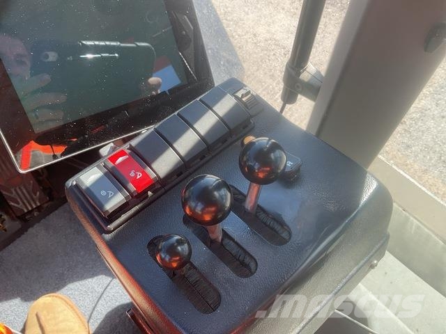 Ljungby L30 Chargeuse sur pneus