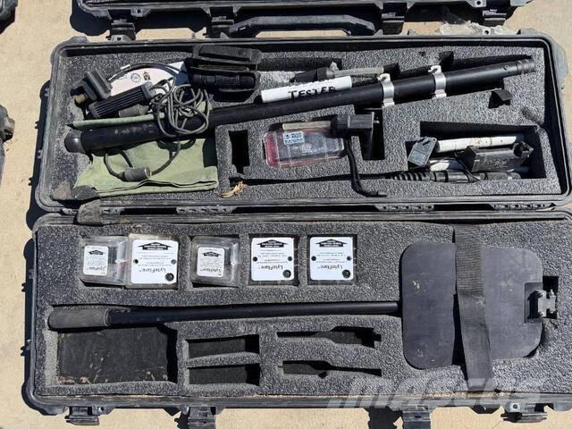  Lot of 6- Vehicle Inspection Kits (In lockable Pel 건설 장비 - 기타