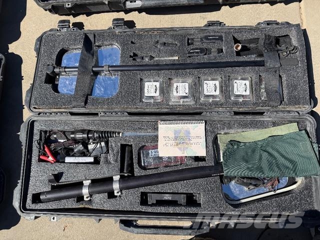  Lot of 6- Vehicle Inspection Kits (In lockable Pel 건설 장비 - 기타