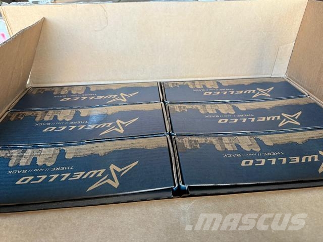 Lot of 72 USMC RAT Boots Pneumatiky, kola a ráfky