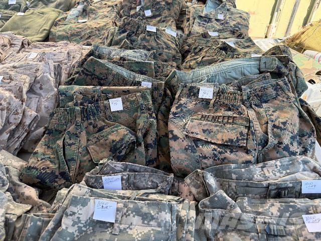 Lot of 84- Military Uniforms/ 30-Jacket/42 Bottom/ 其他