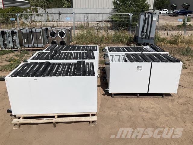 Lot of Kippertool Tool Boxes Sonstige Baumaschinen