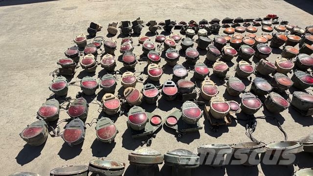  Lot of Military Vehicle Lights Бортовые фургоны