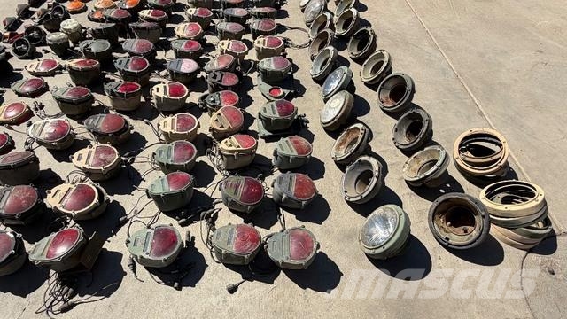 Lot of Military Vehicle Lights Бортовые фургоны