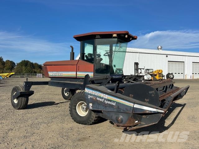 MacDon 9300 Windrowers