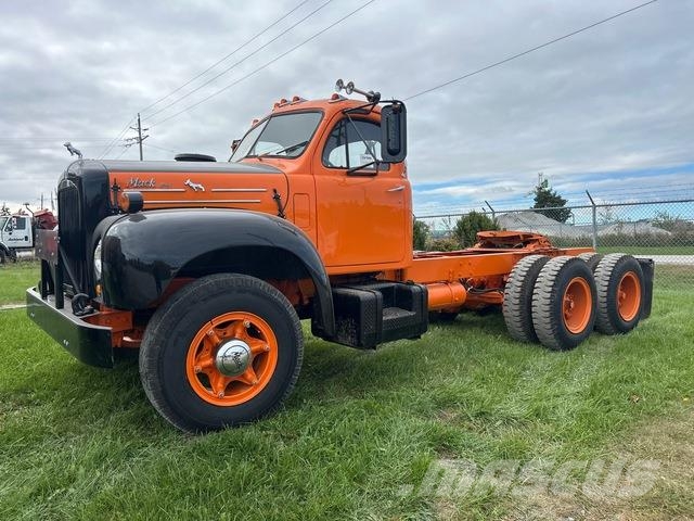 Mack B615T Dragbilar