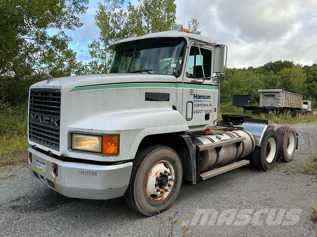Mack CH613 Vilcēji