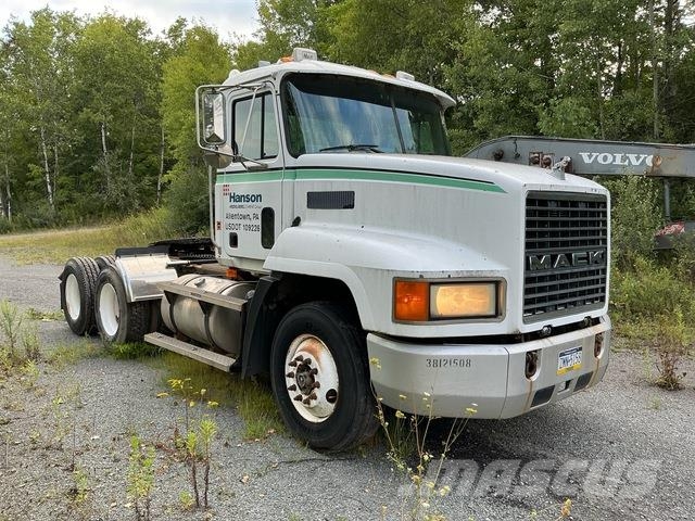 Mack CH613 Vilcēji