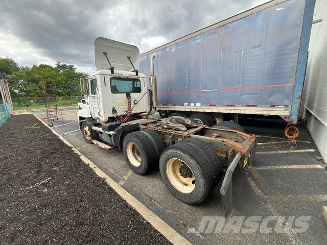 Mack CH613 Vilcēji