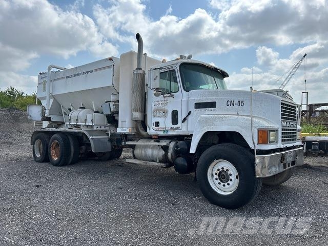 Mack CH613 Statyba - Kita