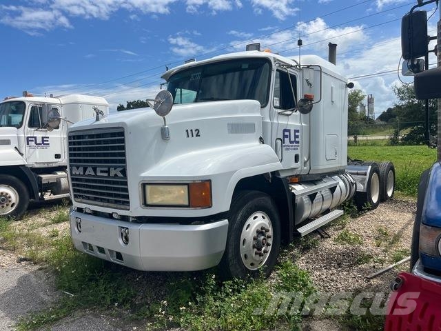 Mack CH613 وحدات الجر