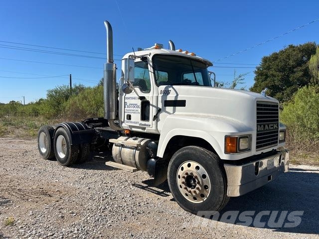 Mack CHN613 Vilcēji