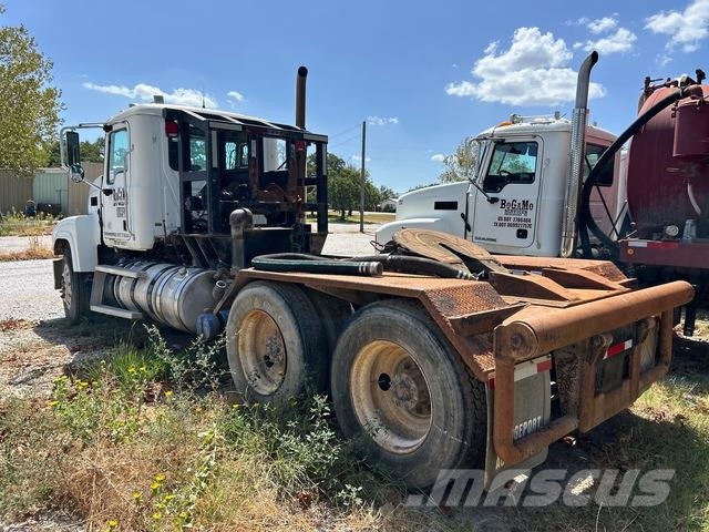 Mack CHU613 مركبات إصلاح الأعطال