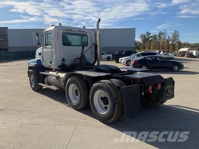 Mack CL753 Τράκτορες