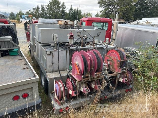 Mack CS200 Грузовики-цистерны