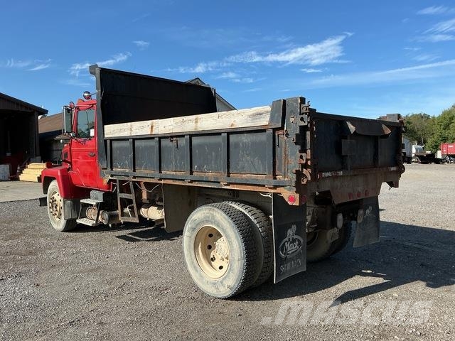 Mack CS200P Kipper
