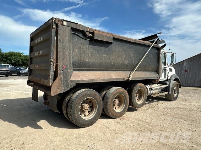 Mack CT713 Camion ribaltabili