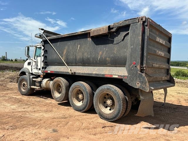Mack CT713 Camion ribaltabili