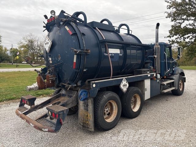 Mack CTP700 Ассенизаторские машины