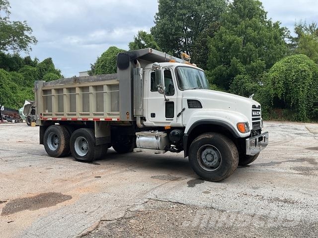 Mack CV713 Camiones bañeras basculantes o volquetes