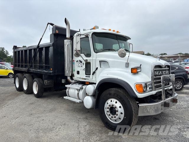 Mack CV713 Kipper