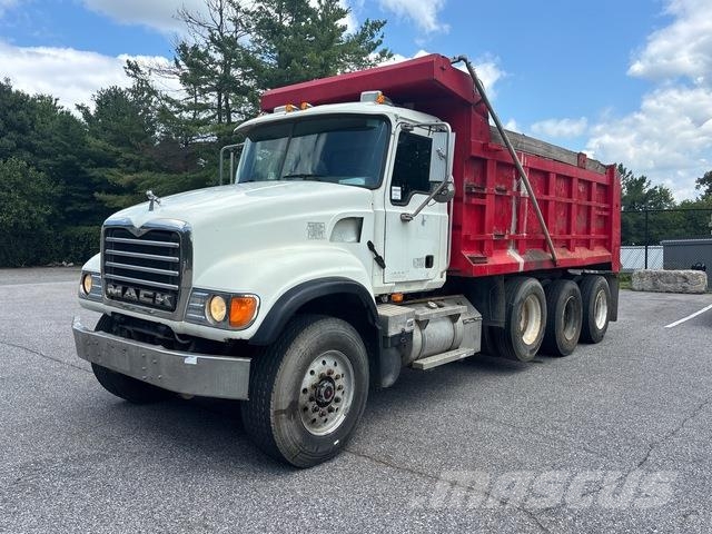 Mack CV713 Camiones bañeras basculantes o volquetes