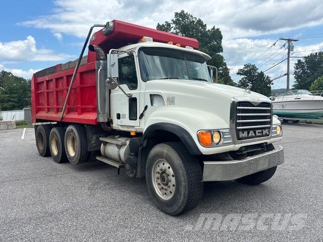 Mack CV713 Camiones bañeras basculantes o volquetes