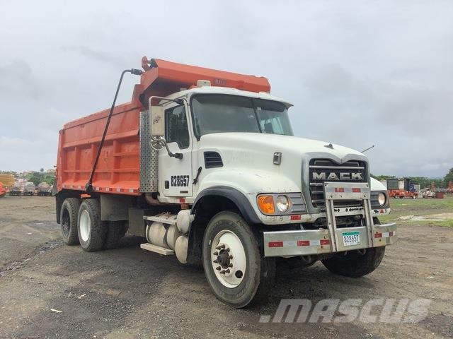 Mack CV713 Kipper