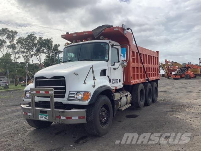 Mack CV713 Kipper