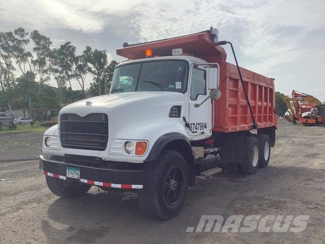 Mack CV713 Kipper
